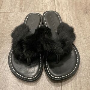 BERNARDO Miami Rabbit Fur Thong Sandals Black Size 9
